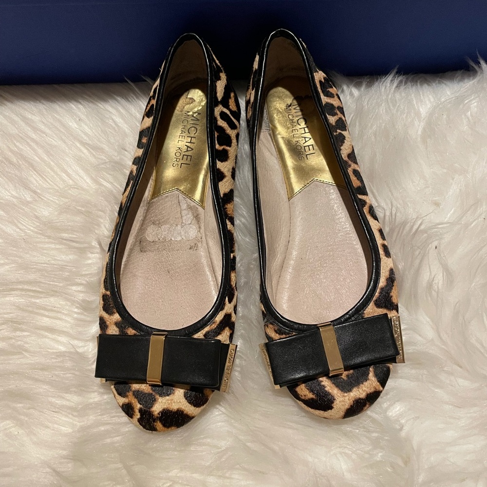 Micheal Kors leopard pattern flat, size 5 1/5